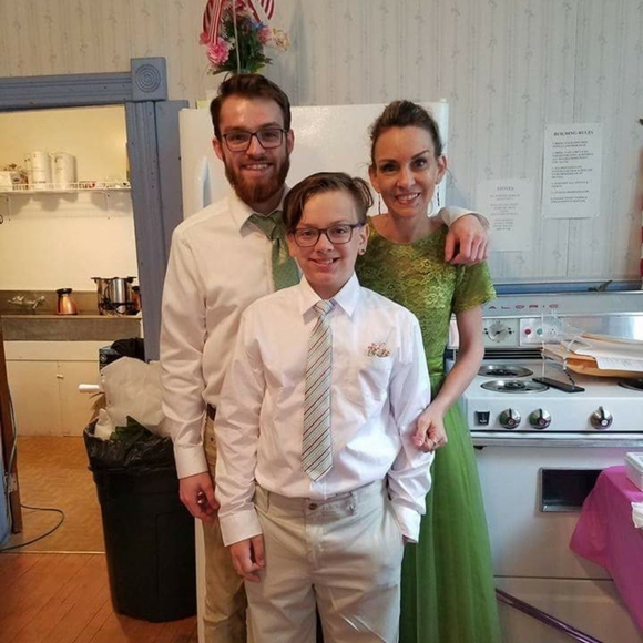 Meet your Posher, Staci - Picture 1 of 1